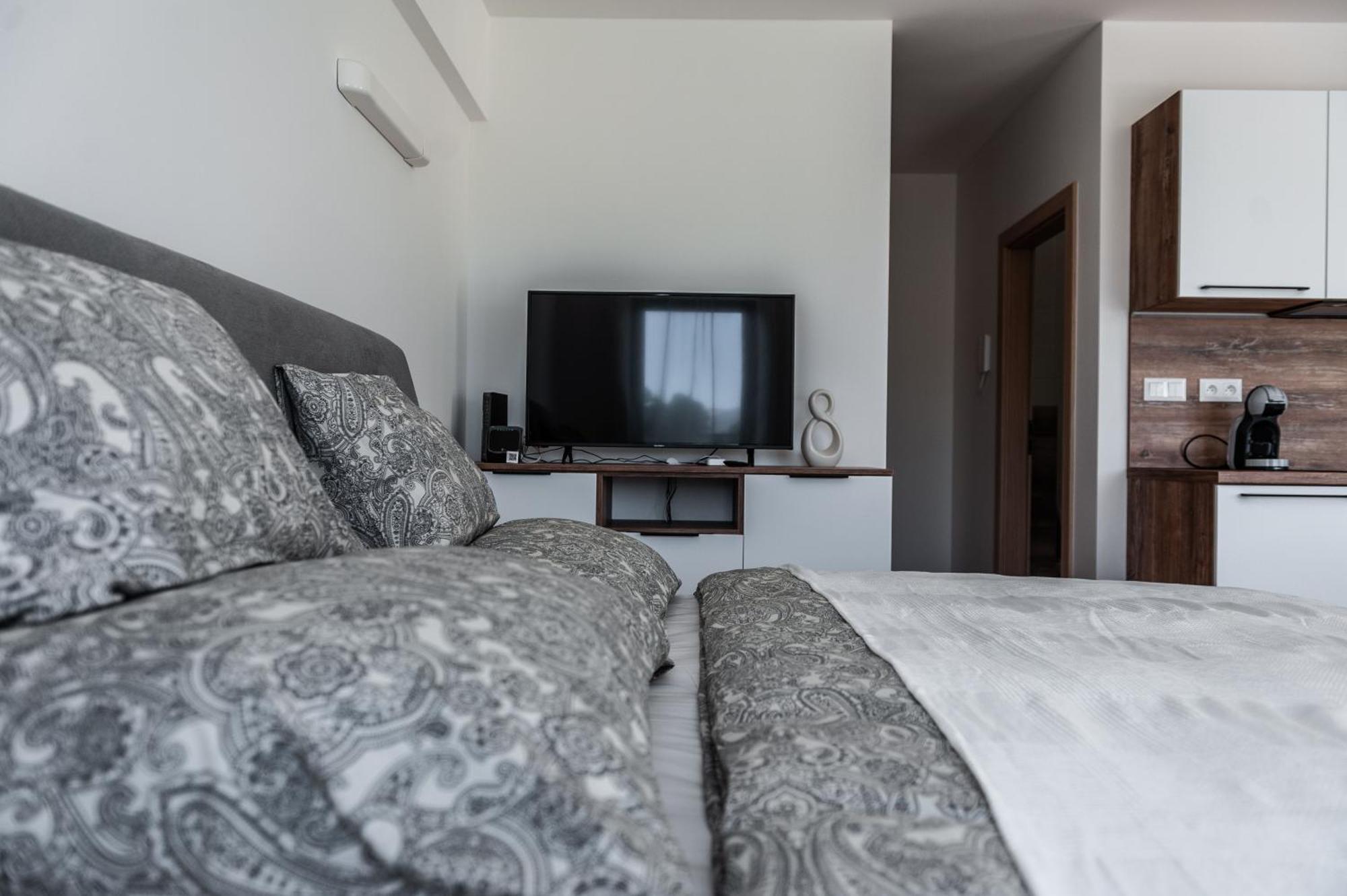 Apartmany Besen เบเชนยอวา ภายนอก รูปภาพ