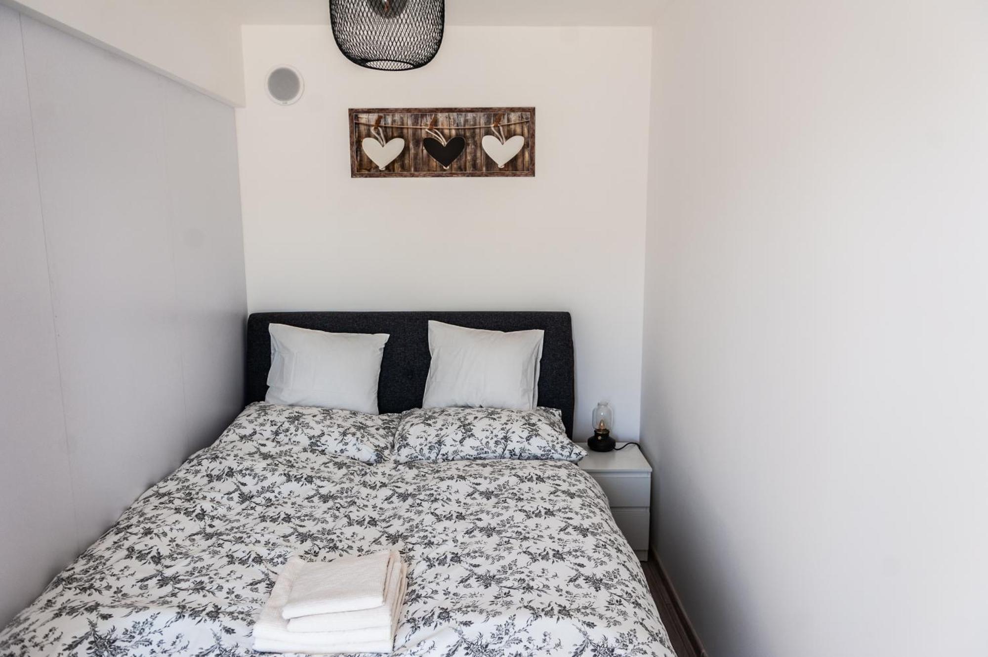 Apartmany Besen เบเชนยอวา ภายนอก รูปภาพ